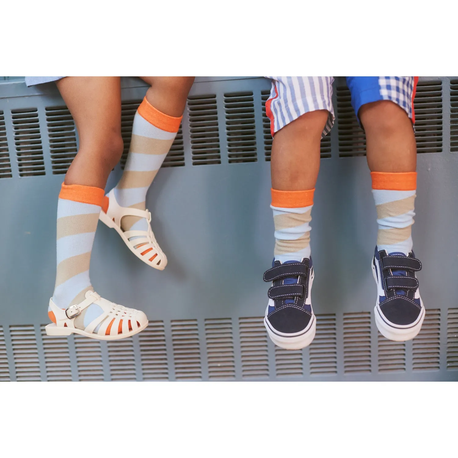 DIAGONAL COLOR BLOCK SOCKS