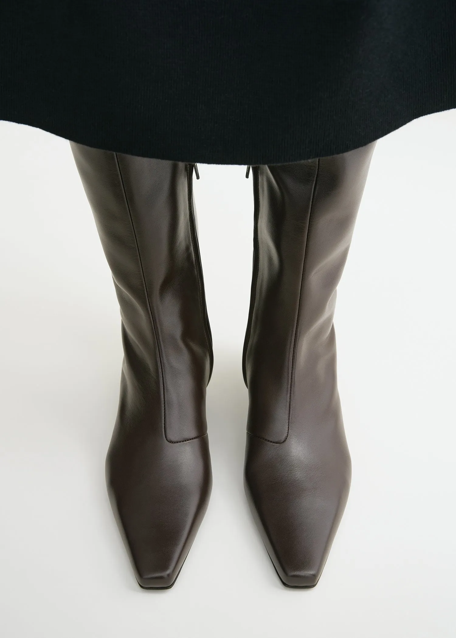 Slim leather knee-high boots bark